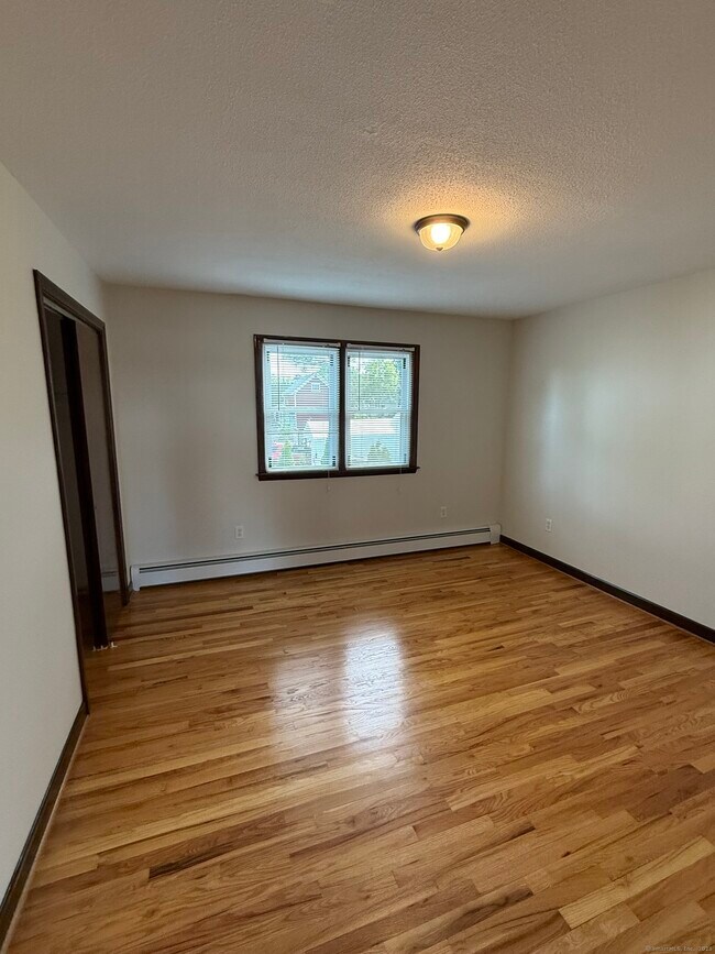 Building Photo - 500 Farmington Ave