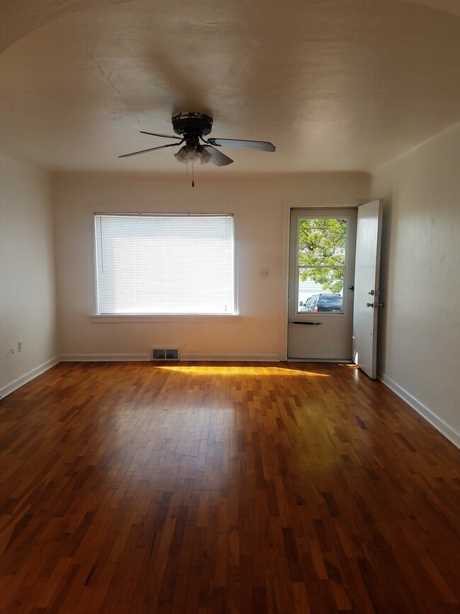 Building Photo - 2307 Cascade Trail