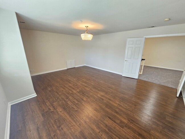 Building Photo - 795 Avante Pl