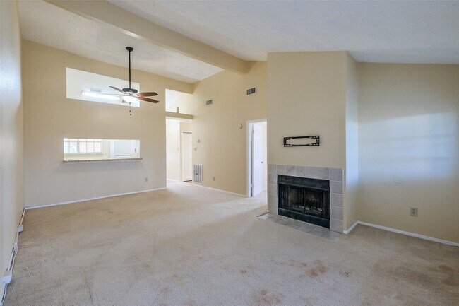 Building Photo - 3738 Quiet Pl Dr