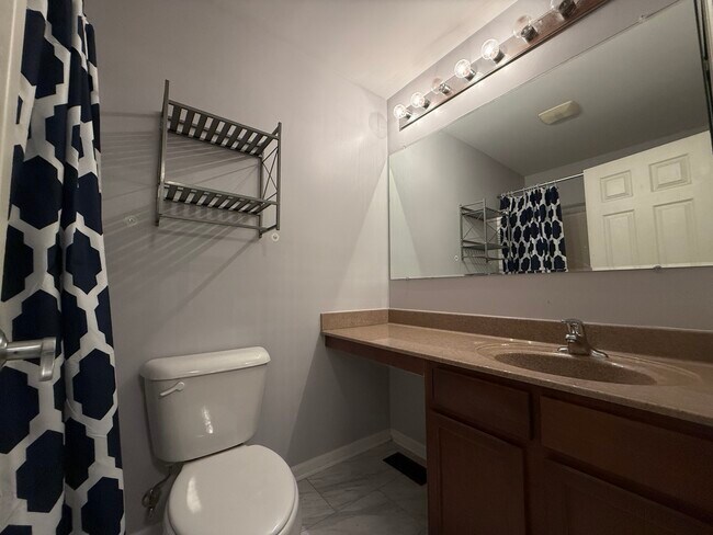 Building Photo - 433 Acushnet St