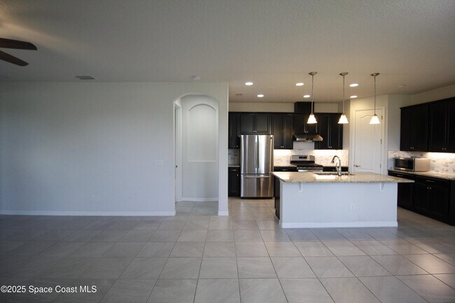 Building Photo - 3039 Burghley Park Way