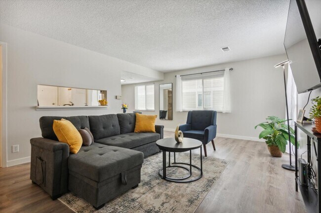 Building Photo - 1250 S Monaco St Pkwy