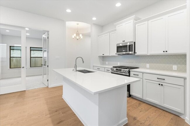 Building Photo - 154 Blackborrow Dr