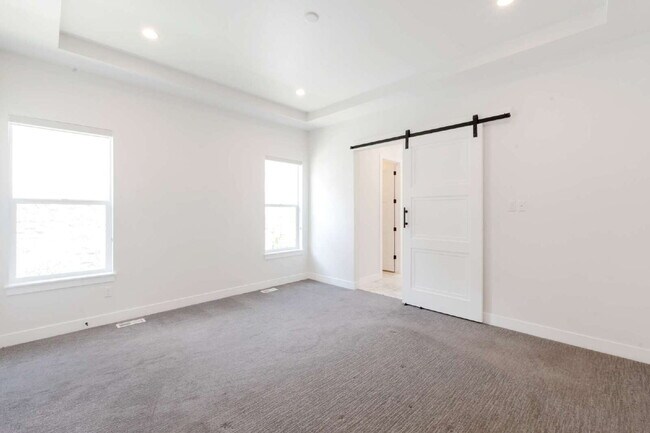 Building Photo - Traverse Mountain | SPACIOUS LIVING | 6 BED 4 BATH SINGLE FAMLY HOME