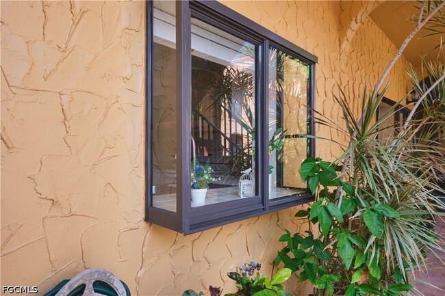 Building Photo - 5510 SW 4th Pl