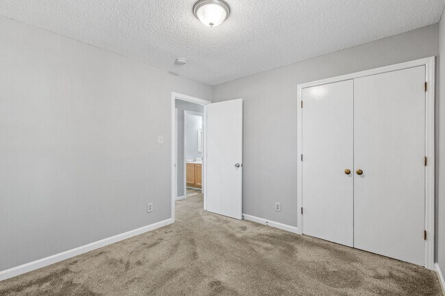 Building Photo - NE Home - Updated Kitchen and Bathrooms!  SS Appliances, Fire Place, Front Porch & Deck, Fenced Y...