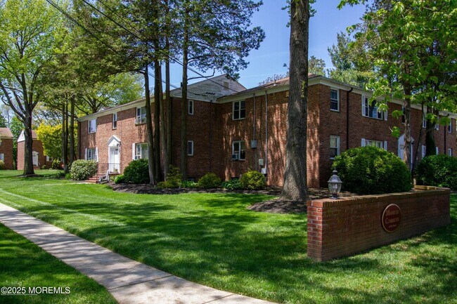 Building Photo - 132 South St