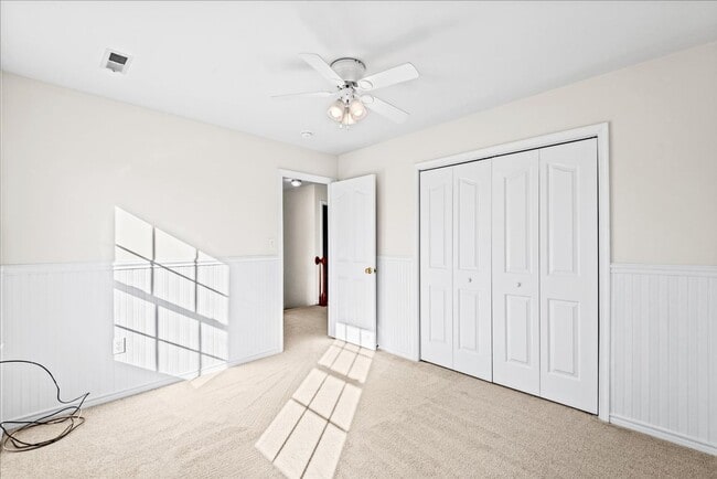 Building Photo - Near VRE and I-95!