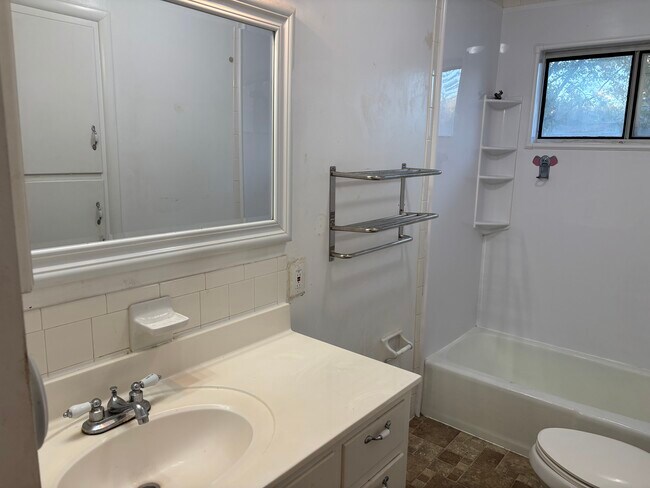 Building Photo - 12500 E 53 St