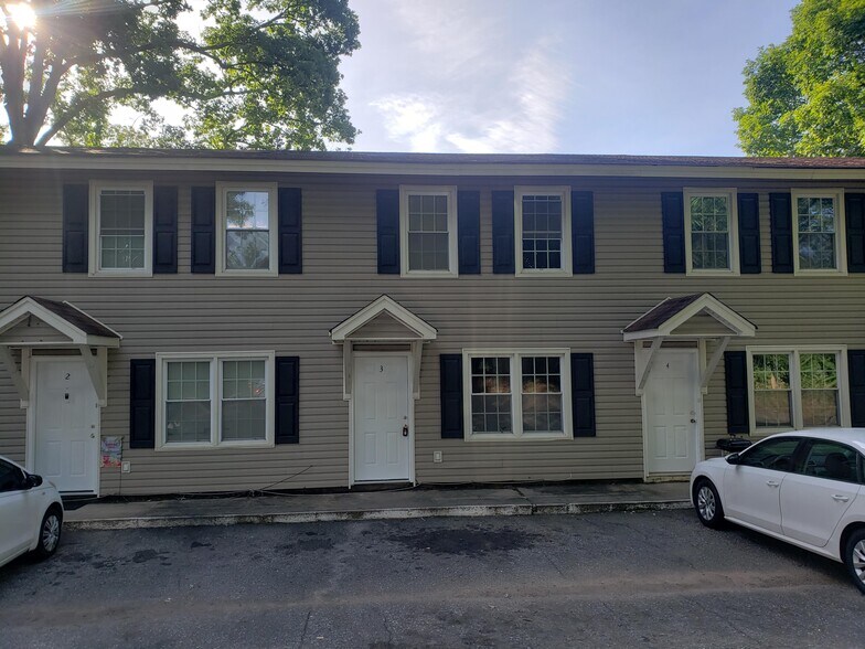 Primary Photo - 1005 W Lee Rd