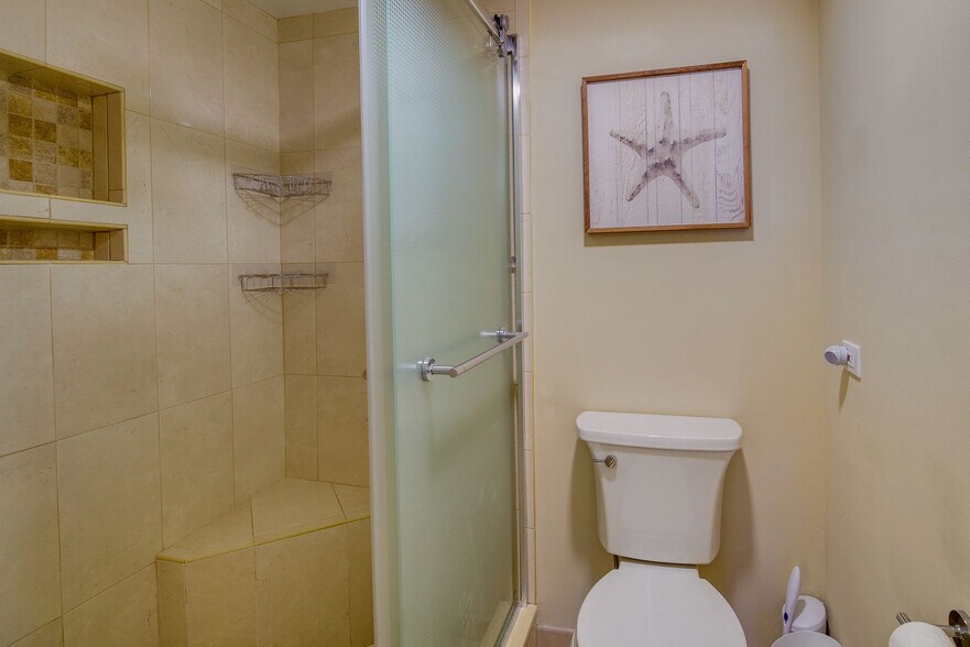 Building Photo - 2400 S Ocean Dr