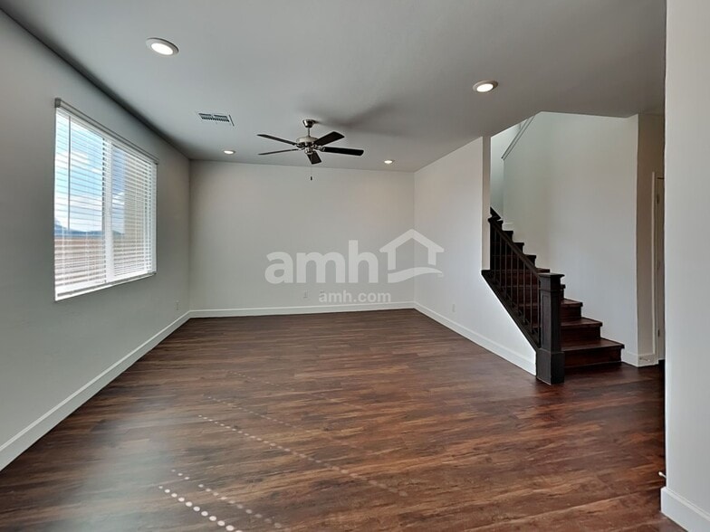 Building Photo - 6127 W Calle Bilboa