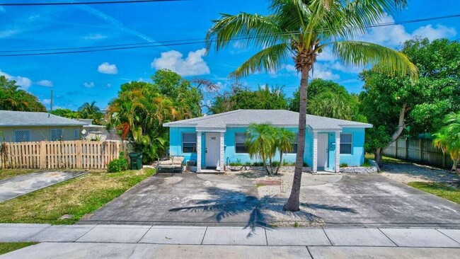 Primary Photo - 329 SE 3rd Ave