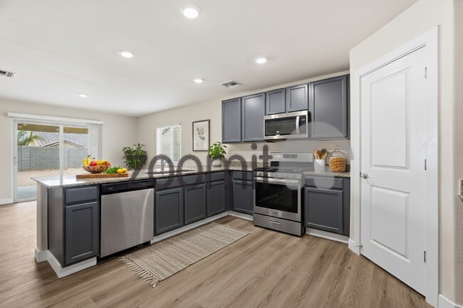 Building Photo - Amazing home in wonderful Ghost Hollow Ranch