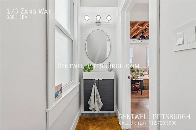 Building Photo - 173 Zang Way
