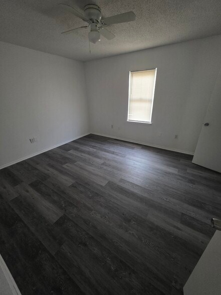 Building Photo - 6847 Mayo Blvd