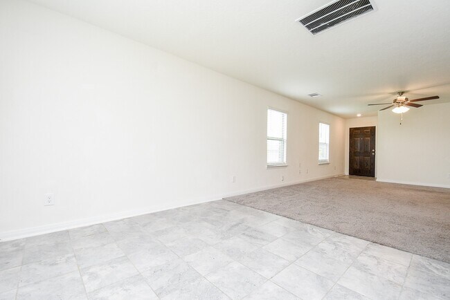 Building Photo - 15102 Darbydale Dr