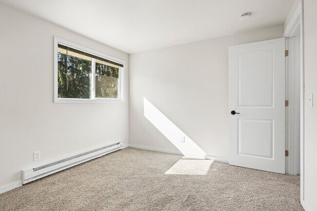 Building Photo - 1314 N Gammon Rd