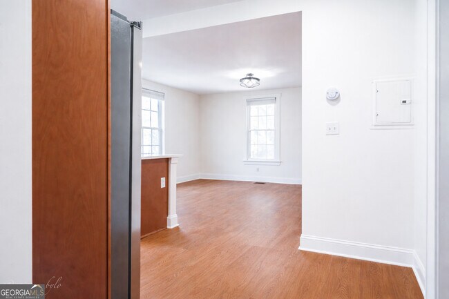 Building Photo - 1039 Astor Ave SW