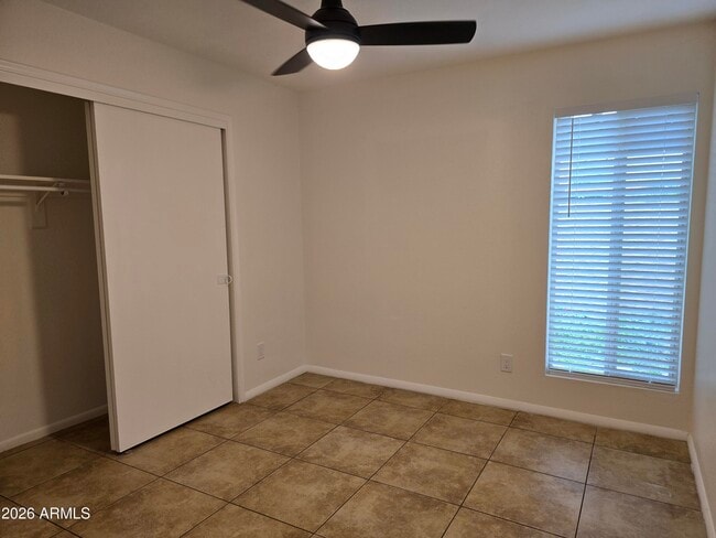 Building Photo - 715 N Arrowhead Dr