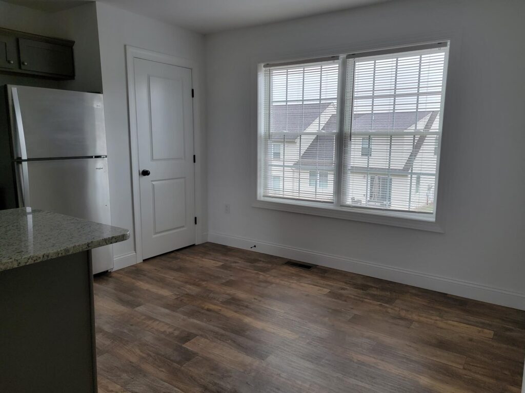 Building Photo - 438 Masonic Dr