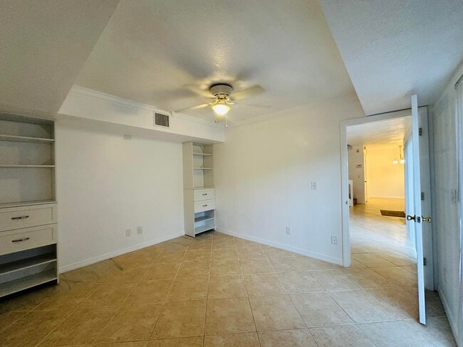 Building Photo - 8559 Boca Rio Dr