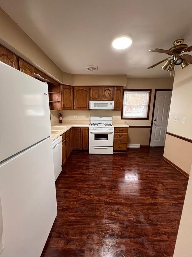 Building Photo - 343 Beverly Hills Dr