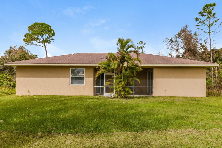 Building Photo - 3564 Brownwood Terrace