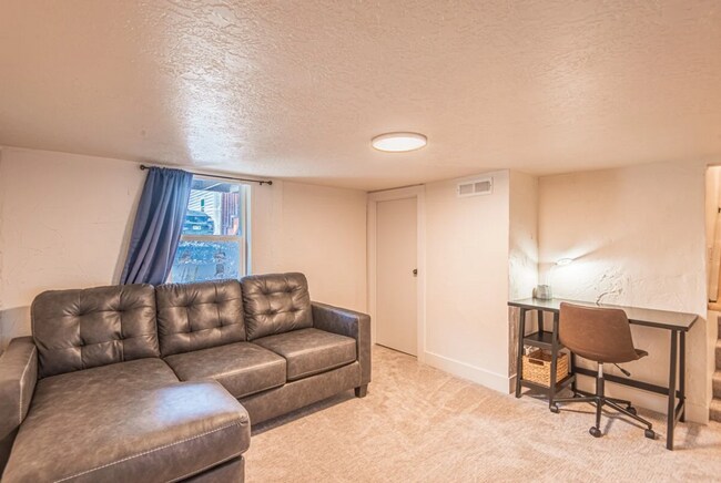 Building Photo - 343 E Coatsville Ave