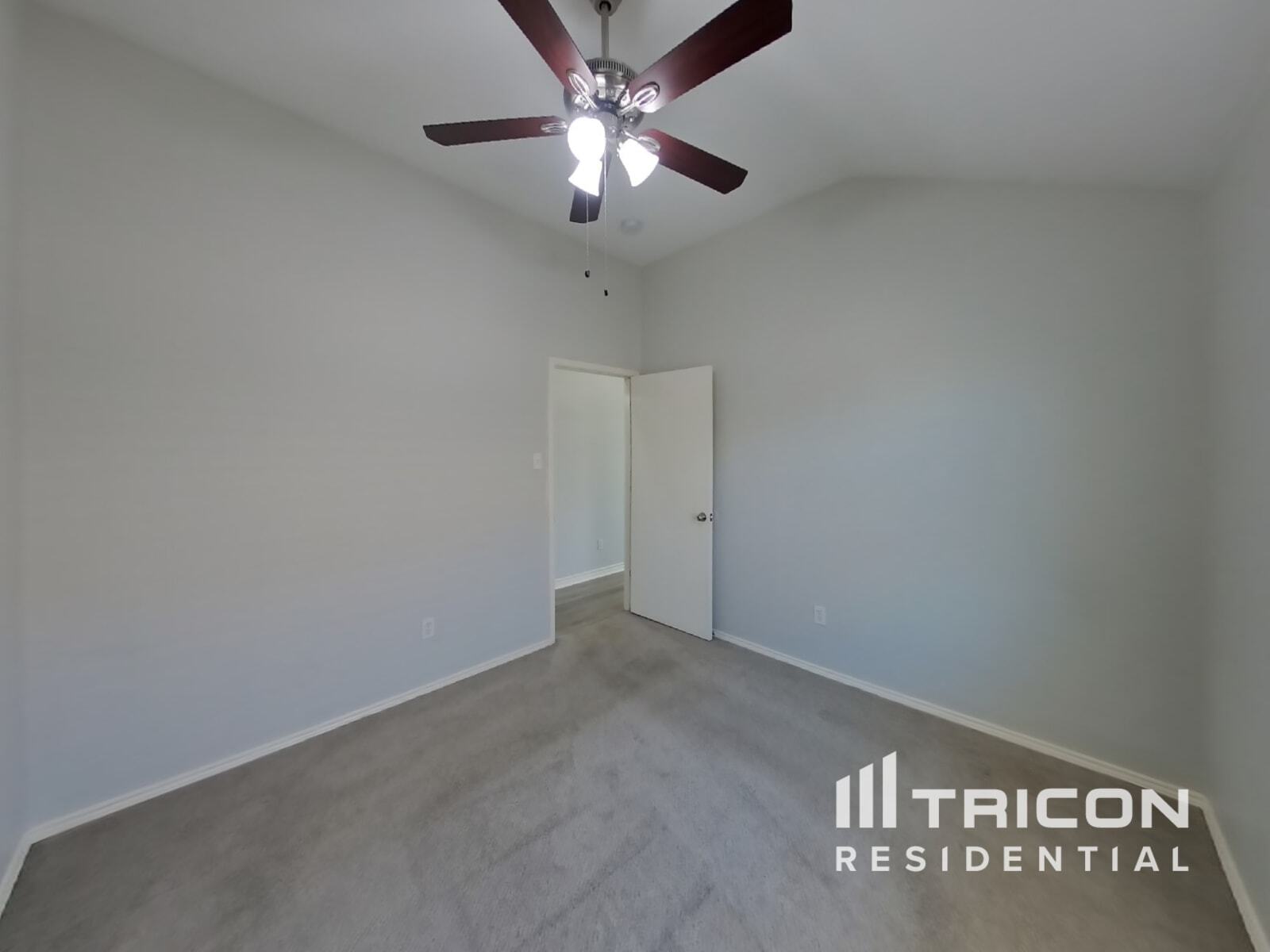 Building Photo - 102 Drycreek Dr