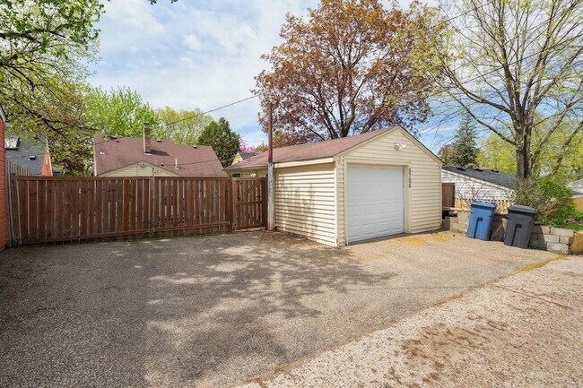 Building Photo - 5705 Logan Ave S