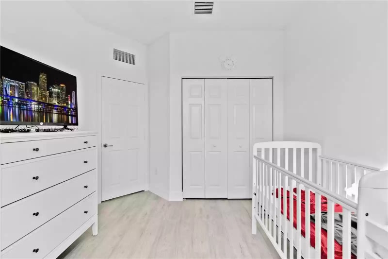 Building Photo - 3709 NE 4th St