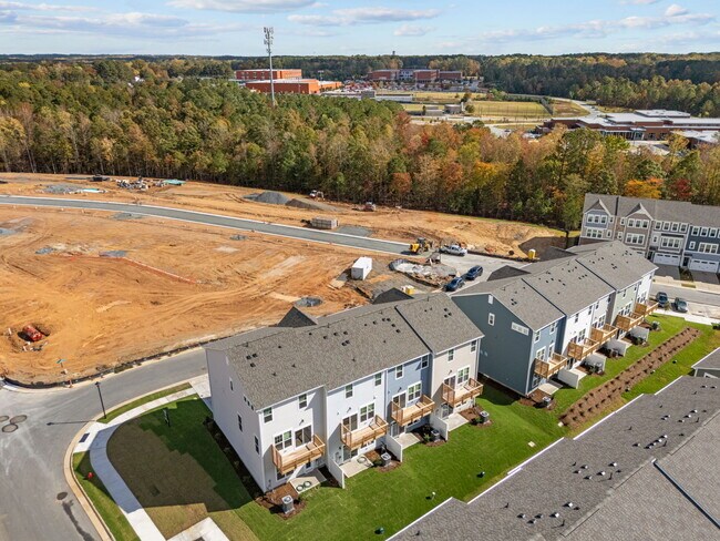 Building Photo - 2815 Carbondale Ct