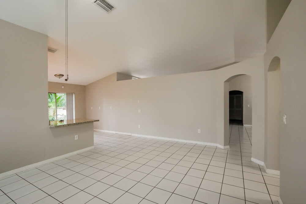 Building Photo - 13101 SW 17th Ct