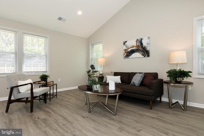 Building Photo - 9520 48th Ave