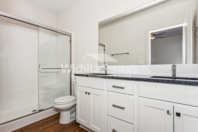 Building Photo - 1861-1861 S Hickory Creek Ct