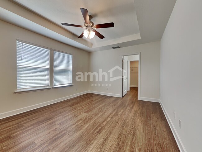 Building Photo - 8498 Highfield Ave