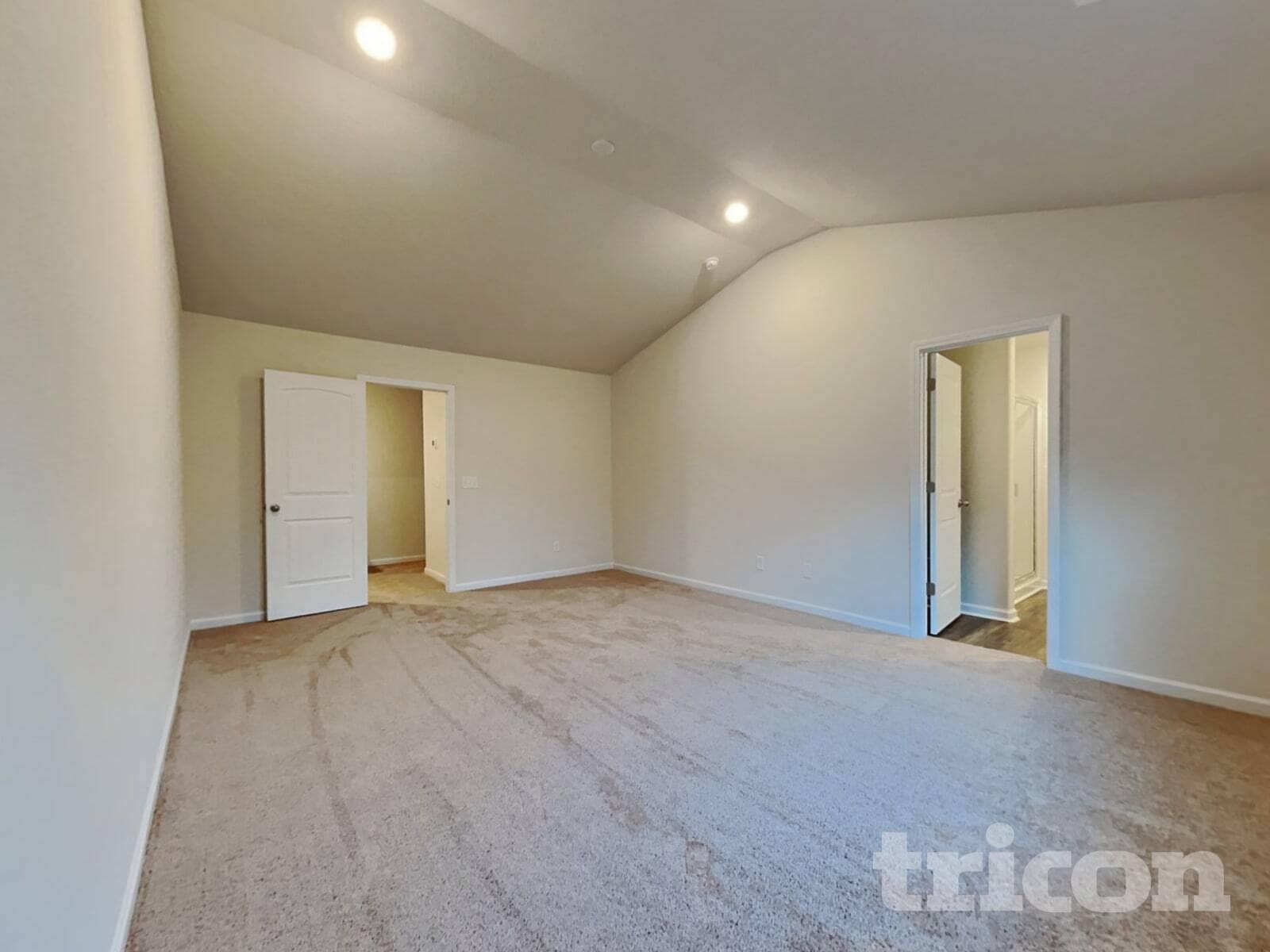 Building Photo - 2136 Southlea Dr