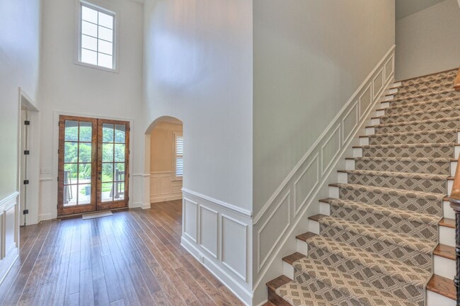 Building Photo - 9141 Holstein Dr