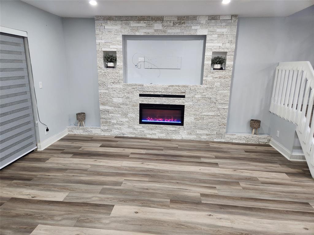 Building Photo - 3667 Carambola Cir N