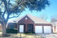 Building Photo - 1513 Cherokee Run