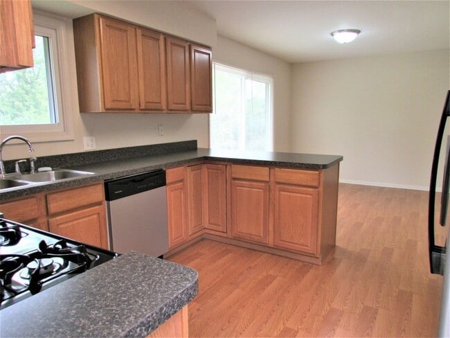 Building Photo - 1912 Orchard Ln