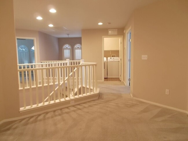 Building Photo - Spacious 3-Bedroom Cul-de-Sac Home in Prime Location