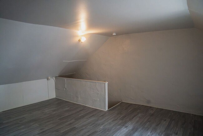 Building Photo - Spacious 3-Bedroom Home with Brand-New Appliances – Available Now in Allentown!