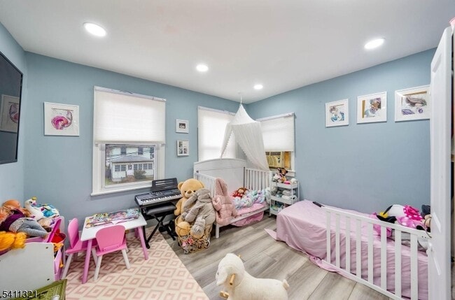 Building Photo - 376 Elmora Ave