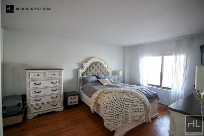 Building Photo - 1 bedroom in ASTORIA NY 11102