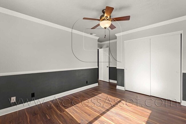 Building Photo - Stunning Mountain Views and Serene Living on Wood Street