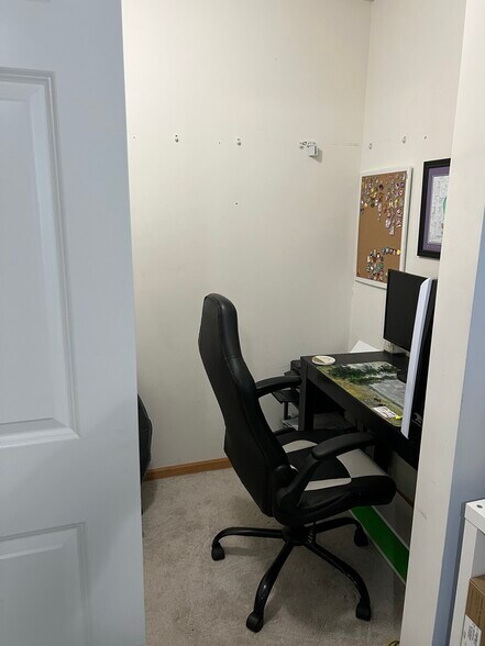 Building Photo - 652 Cobblestone Way