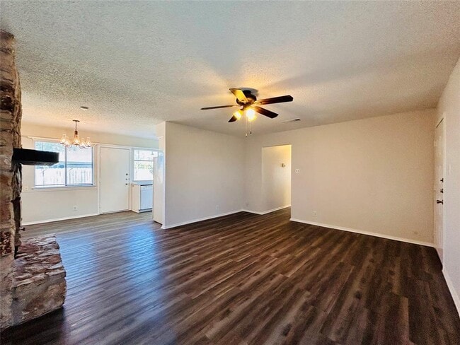 Building Photo - 12005 Charing Cross Rd